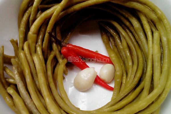 自制酸豆角炒肉末――JIARU 的做法图解1