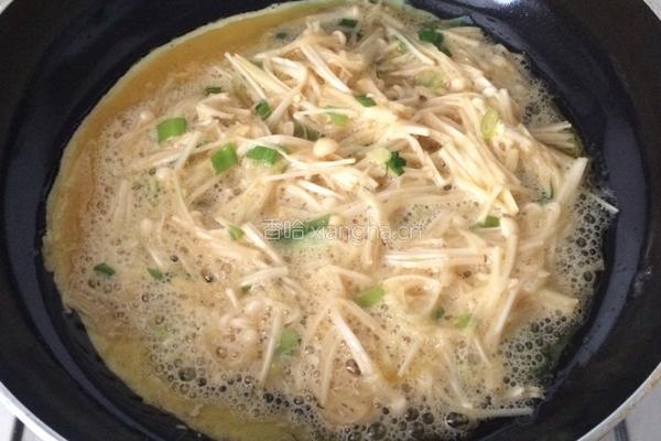 金针菇煎蛋的做法图解4