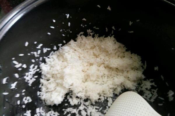蛋包饭的做法图解1