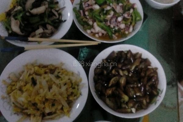 四个菜(香菇青菜.蒸茄子,娃娃菜.青椒炒八爪鱼)