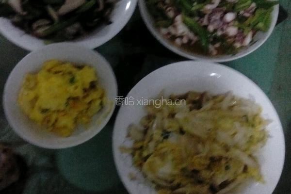 四个菜(香菇青菜.蒸茄子,娃娃菜.青椒炒八爪鱼)的做法图解1