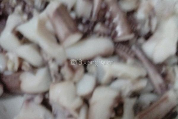 四个菜(香菇青菜.蒸茄子,娃娃菜.青椒炒八爪鱼)的做法图解2