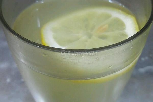 蜂蜜柠檬的做法图解3