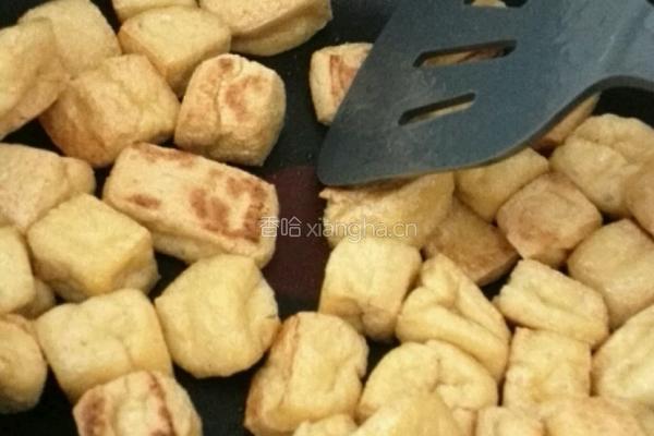 糖醋豆泡的做法图解2