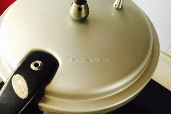 香酥鲫鱼的做法图解5