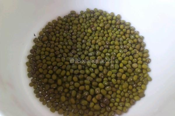 绿豆汤的做法图解1