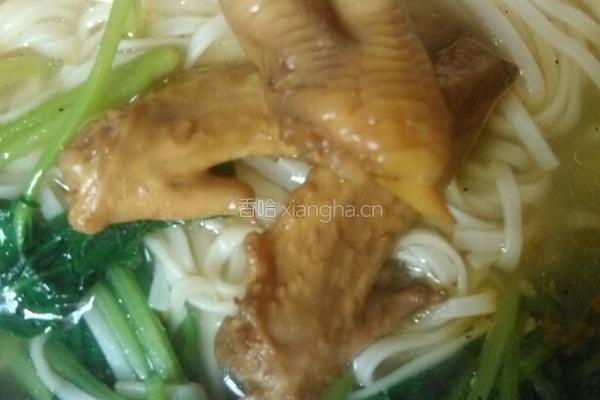 红薯叶卤鸡翅面的做法图解1