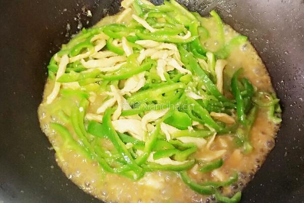 青椒炒肉丝的做法图解5