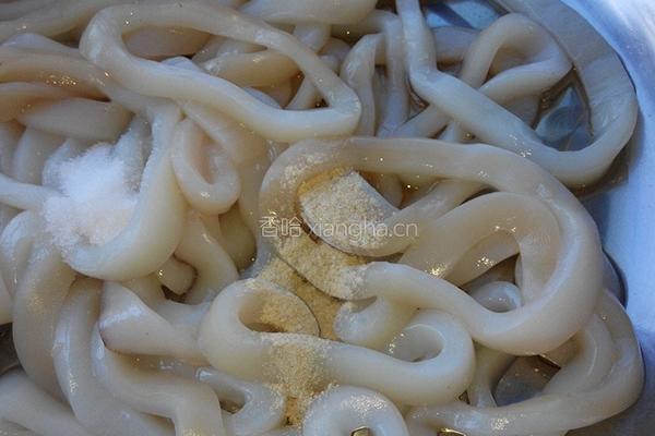 酥香鱿鱼圈的做法图解4