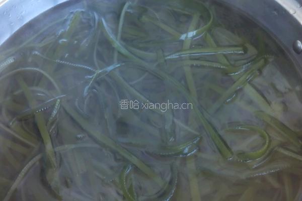 香辣海带丝的做法图解2
