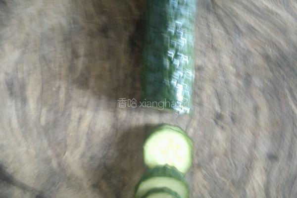 清香黄瓜菜的做法图解2