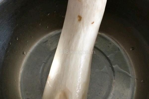 干煸杏鲍菇的做法图解1
