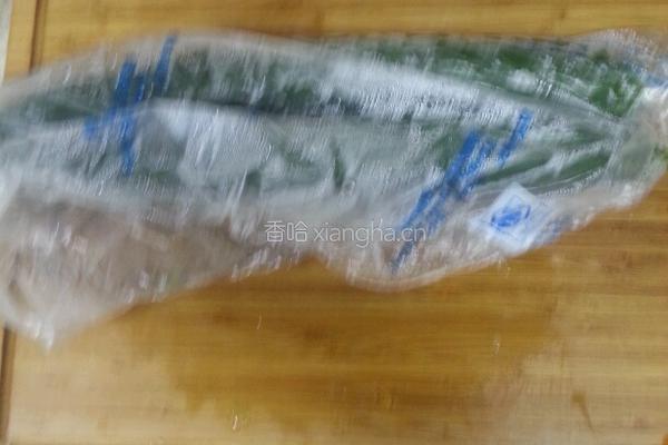 黄瓜炒脆骨的做法图解2