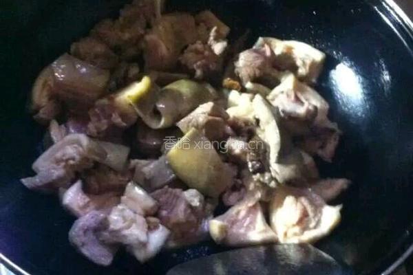 红烧土豆牛腩的做法图解2