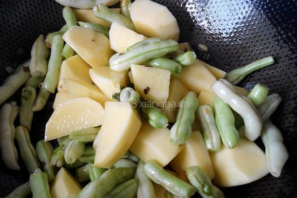 牛肉炖土豆的做法图解6