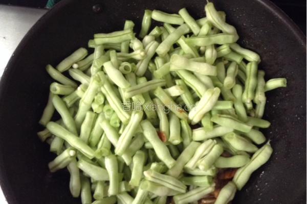 豆角焖面的做法图解3