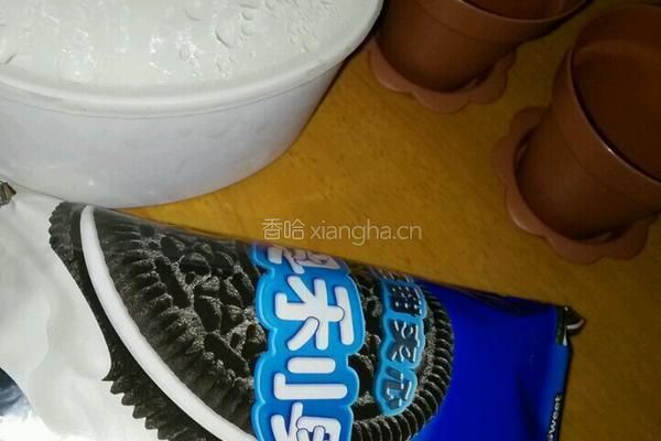 酸奶盆栽的做法图解1