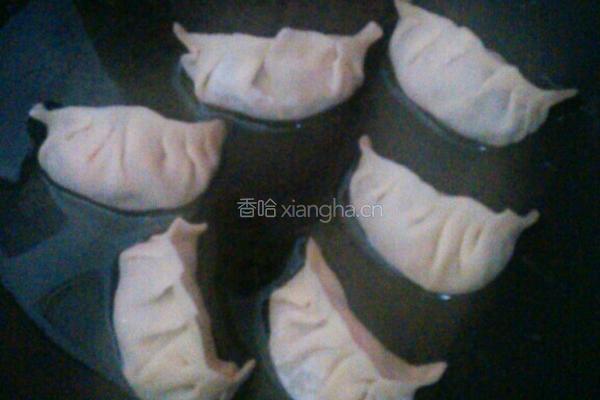 水煎鲜肉饺的做法图解7