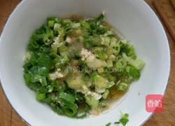 葱油饼的做法图解2