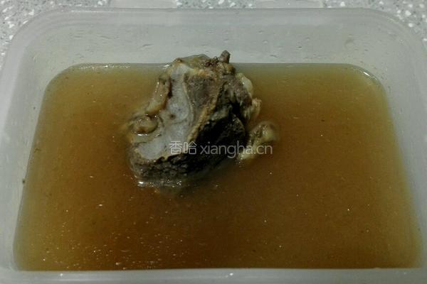 牛骨汤牛肉碎面的做法图解1