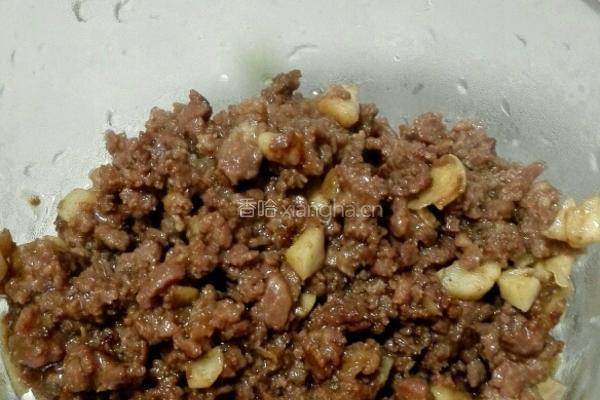 牛骨汤牛肉碎面的做法图解2