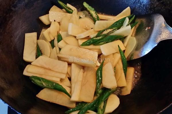 尖椒炒土豆片的做法图解4