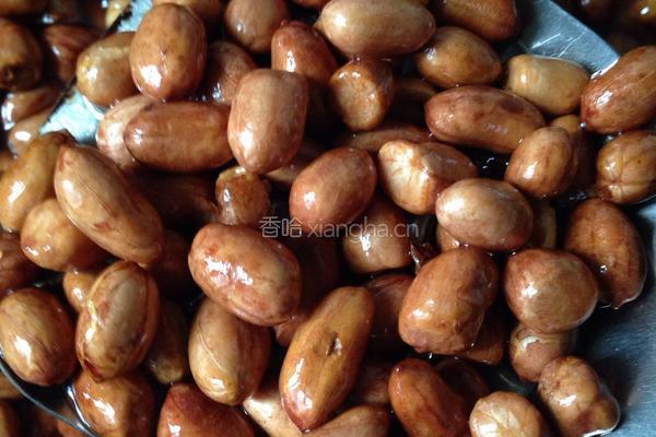 椒盐花生米的做法图解5