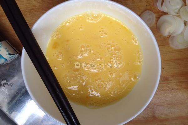 胡萝卜蛋炒饭的做法图解3