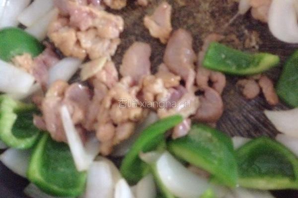 洋葱炒肉的做法图解4