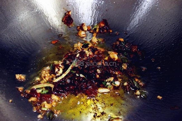 香辣酱爆花螺的做法图解4