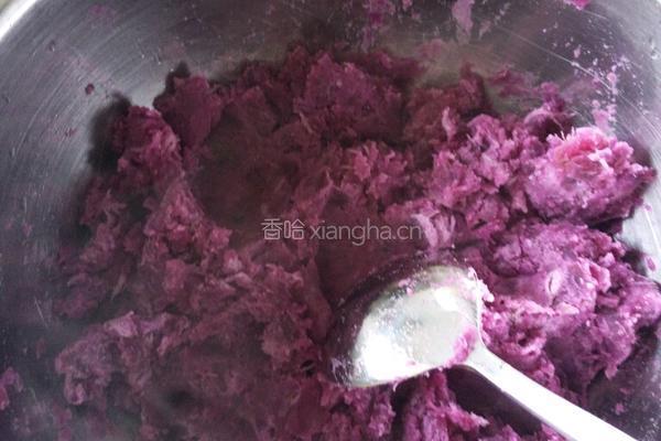紫薯蔬菜虾仁饼的做法图解1