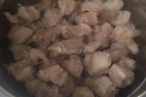 西红柿炖牛腩的做法图解4