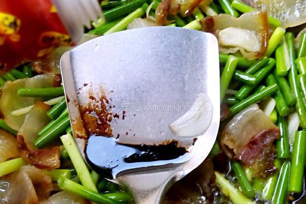 腊肉炒蒜苔的做法图解6