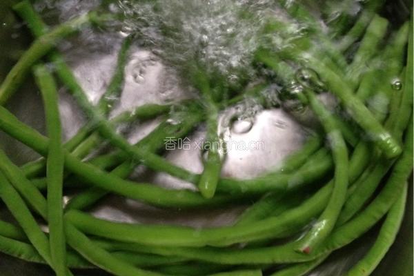 凉拌豇豆的做法图解3
