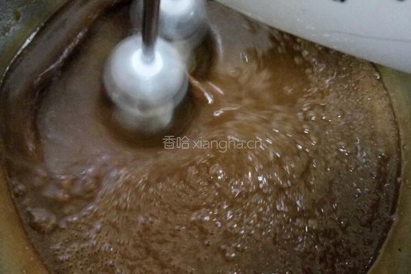 巧克力酱水果蛋糕的做法图解3
