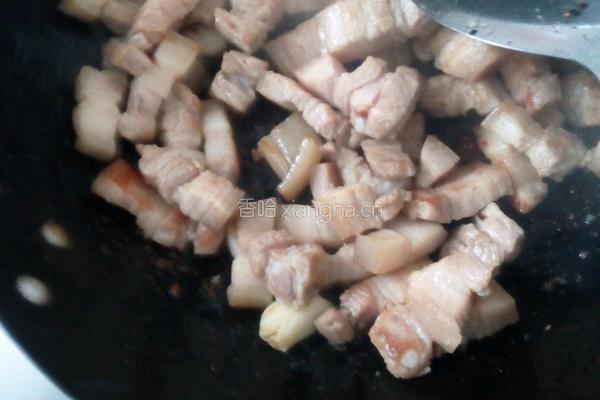 砂锅焖肉的做法图解1