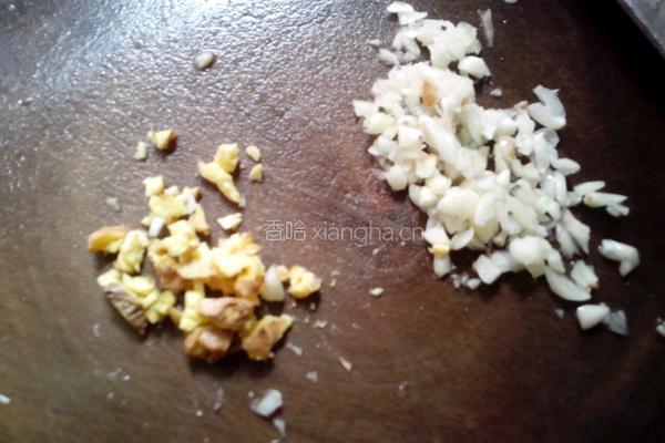 蚬肉炒豆角的做法图解4