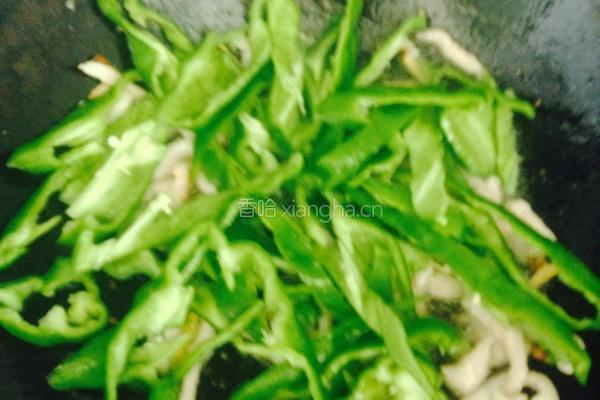 快手菜之青椒肉丝的做法图解5