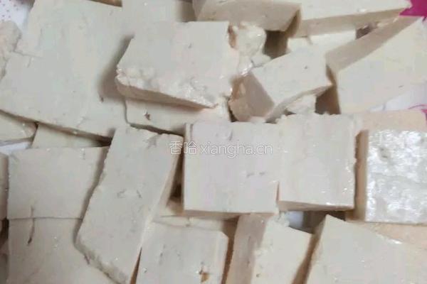 椒盐豆腐的做法图解2