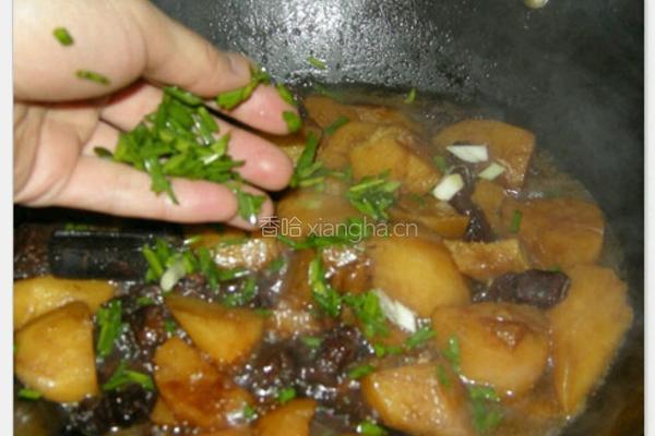 土豆顿牛肉的做法图解3