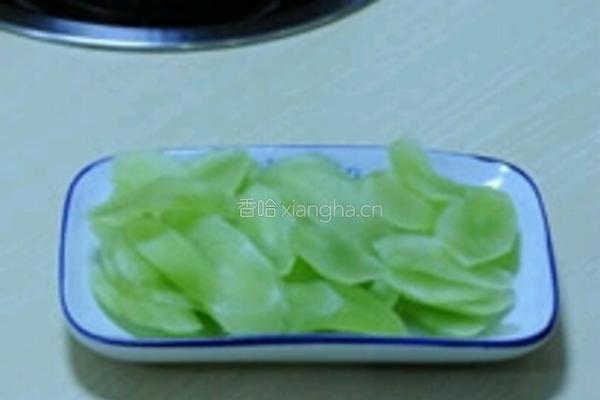 莴笋炒肉的做法图解2