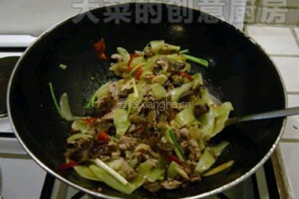 莴笋炒肉的做法图解5
