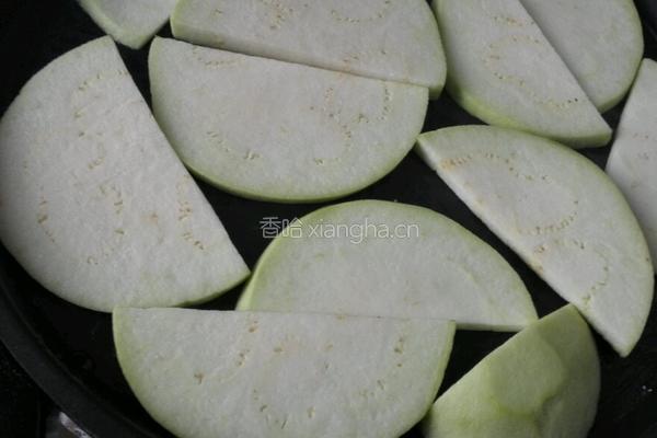 酱烧茄子的做法图解1