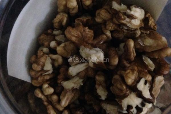 红枣核桃芝麻糊的做法图解1
