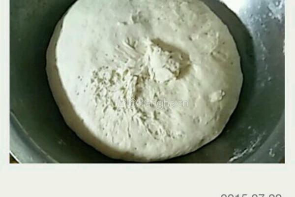 凉粉韭菜馅包子的做法图解2