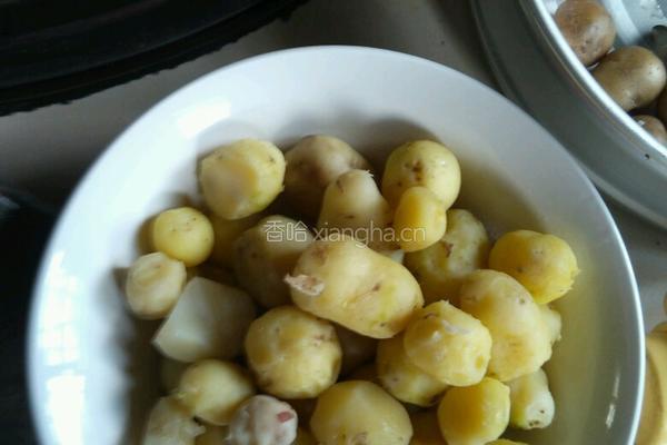 葱香土豆泥的做法图解2