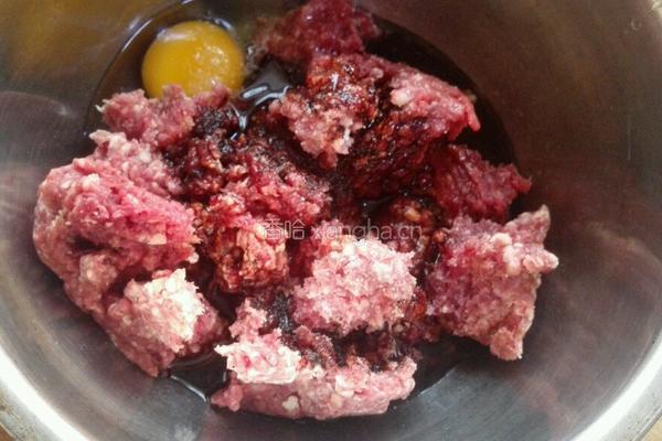 牛肉馅饼的做法图解2