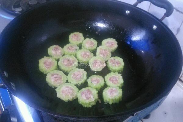 苦瓜酿肉的做法图解5
