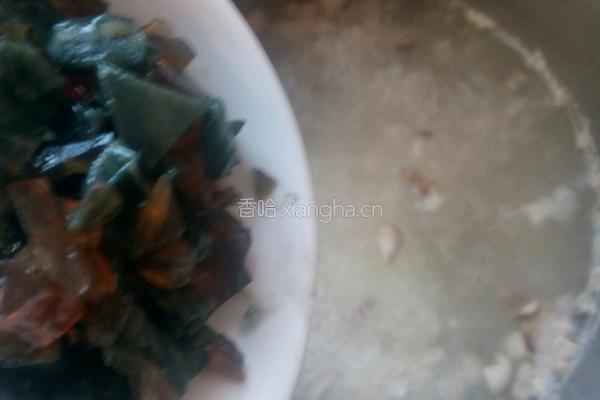 香菇皮蛋瘦肉粥的做法图解9