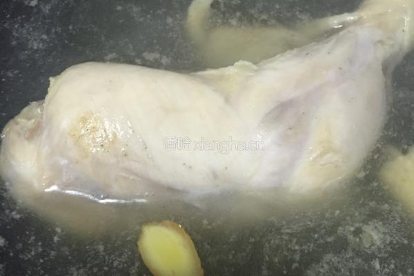 凉拌鸡丝的做法图解1
